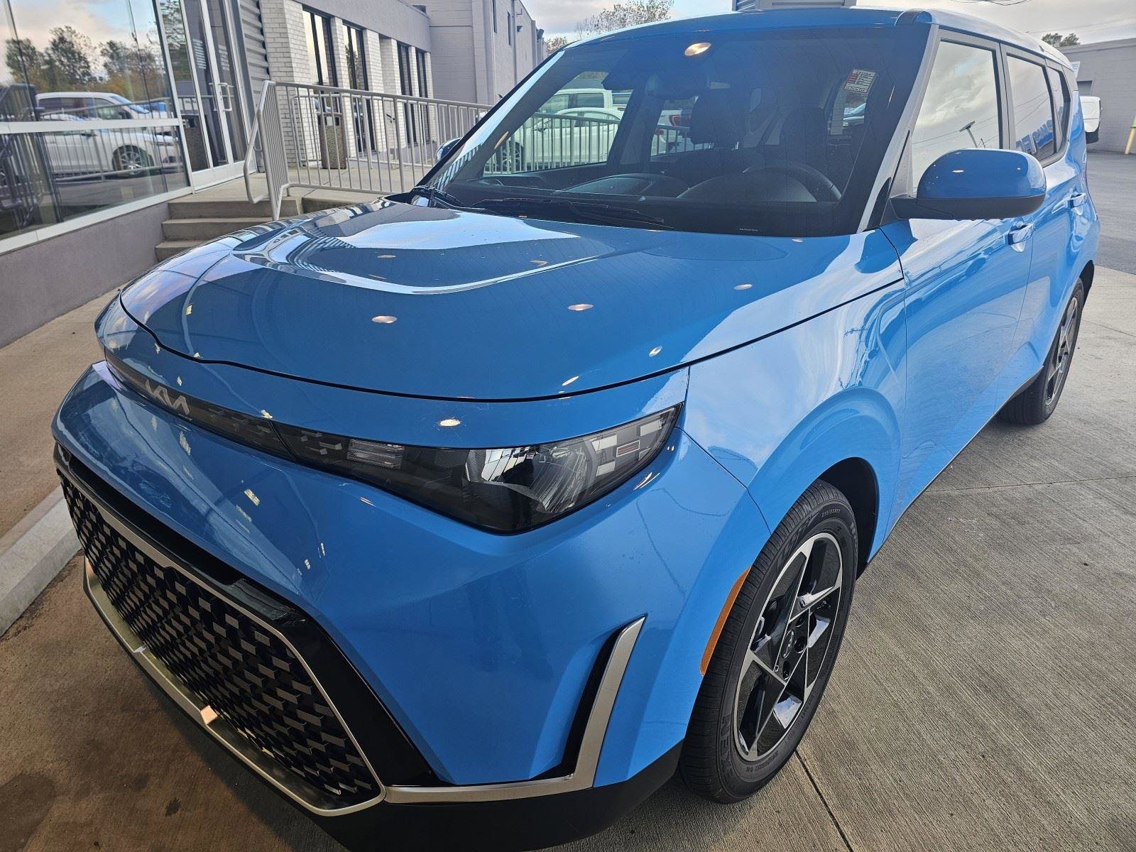 2023 Kia Soul EX's photo