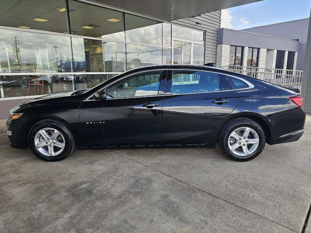 Used 2024 Chevrolet Malibu 1LT Sedan