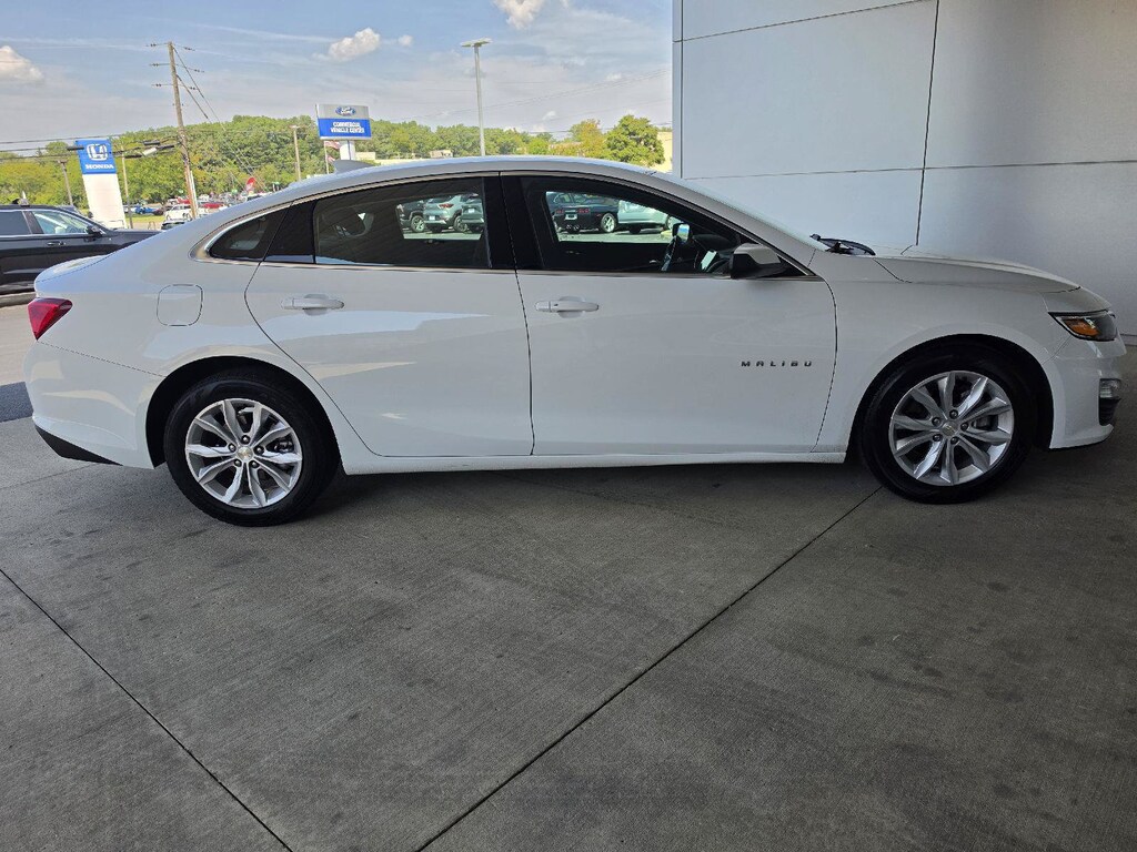 Used 2025 Chevrolet Malibu 1LT Sedan