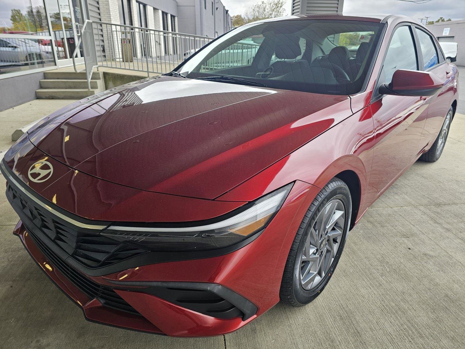 2024 Hyundai Elantra SEL's photo