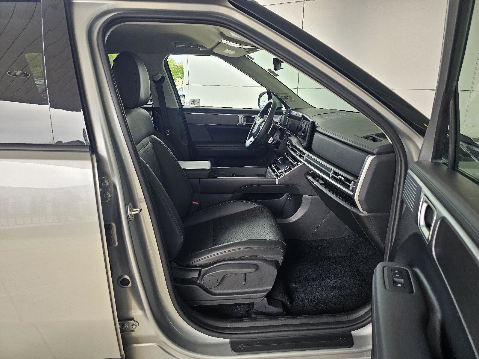 2025 Hyundai Santa Fe SEL - Photo 12