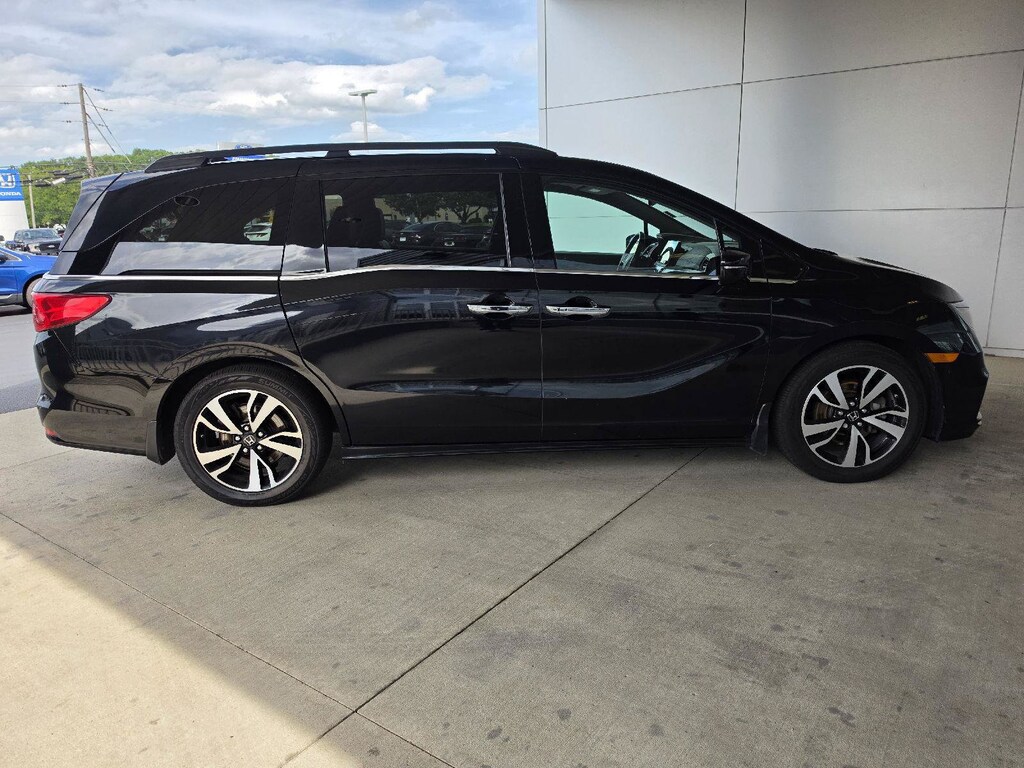 Used 2019 Honda Odyssey Elite Van