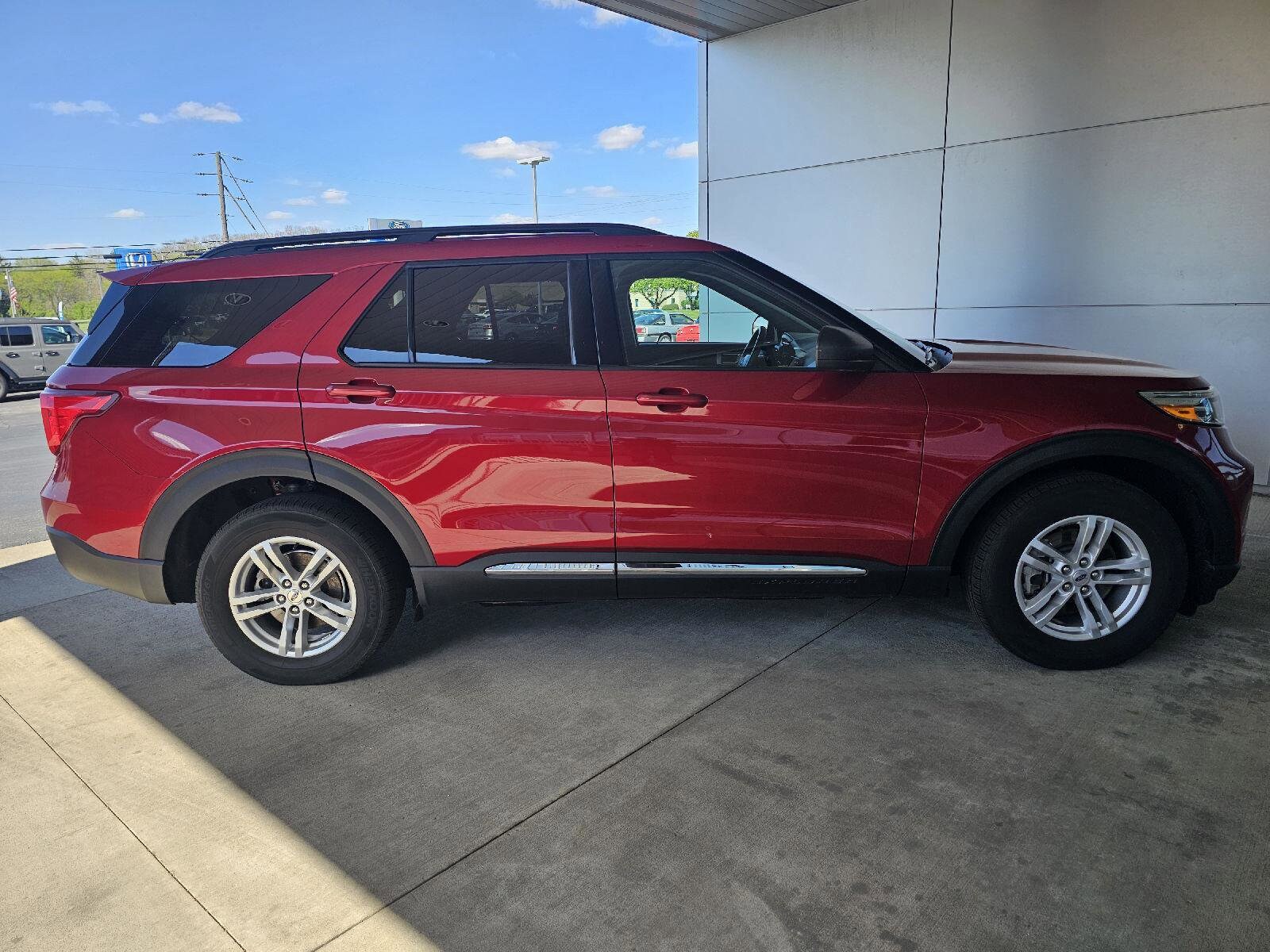2023 Ford Explorer XLT - Photo 6