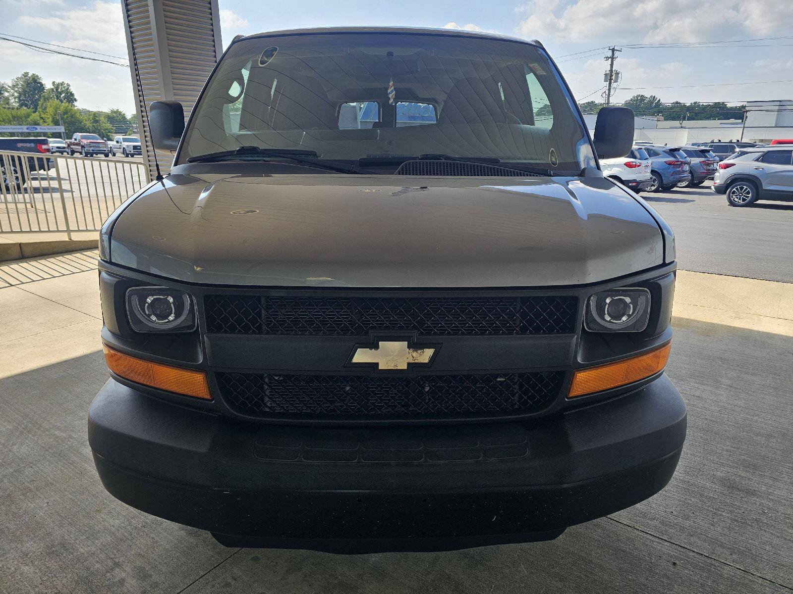 2012 Chevrolet Express LS - Photo 8