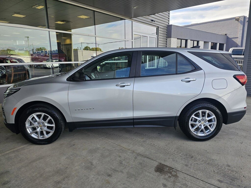 Used 2022 Chevrolet Equinox LS w/1FL SUV