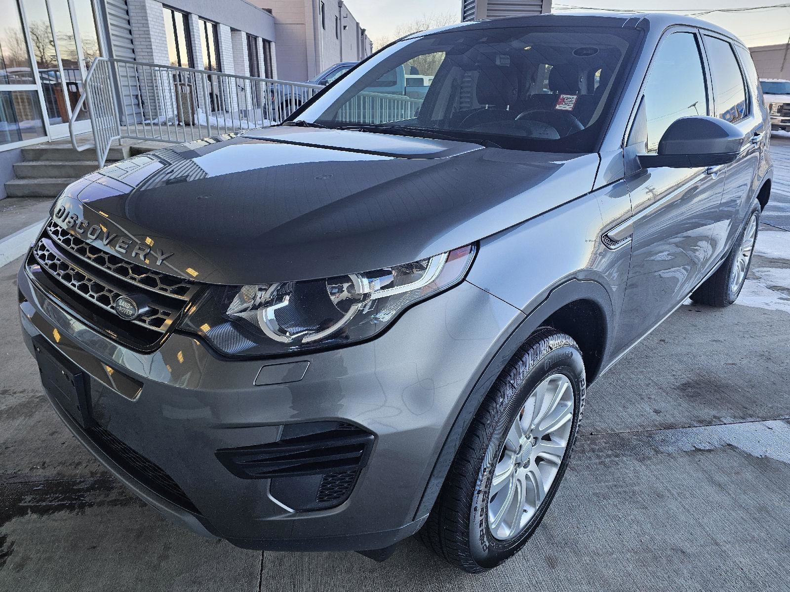 2017 Land Rover Discovery Sport SE's photo