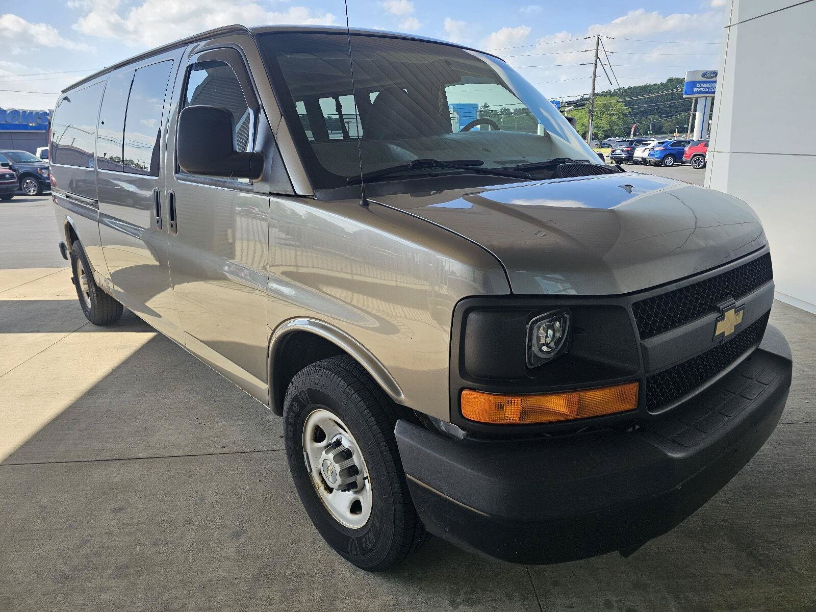 2012 Chevrolet Express LS - Photo 7