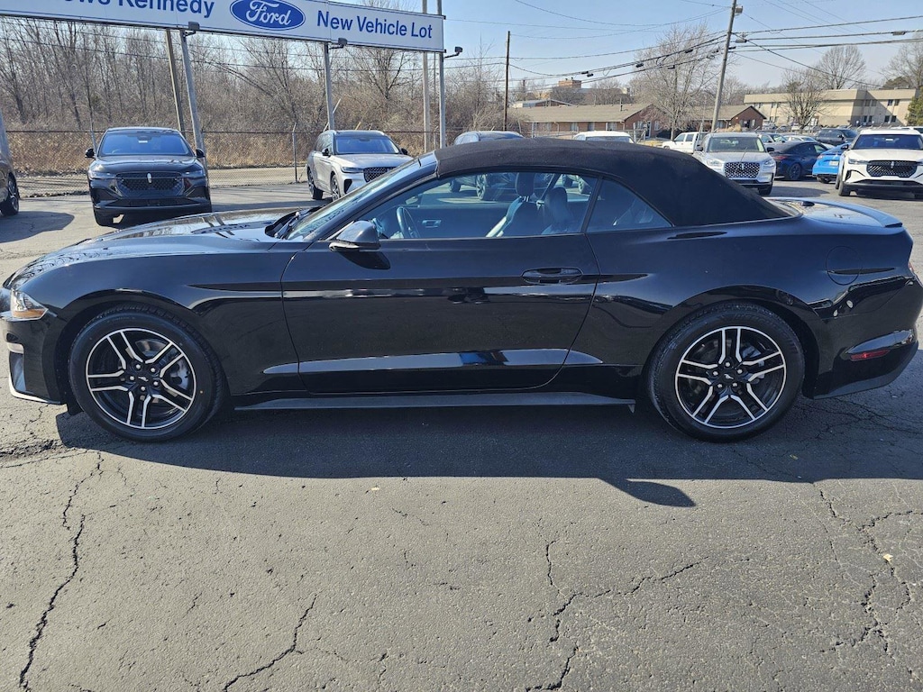 Used 2022 Ford Mustang Convertible