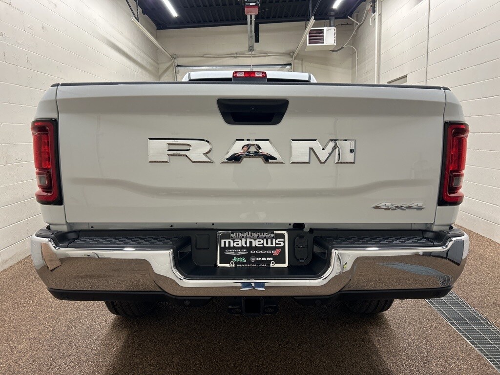 2025 Ram 2500 Tradesman photo 3