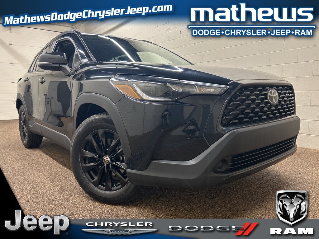 Used 2024 Toyota Corolla Cross LE SUV