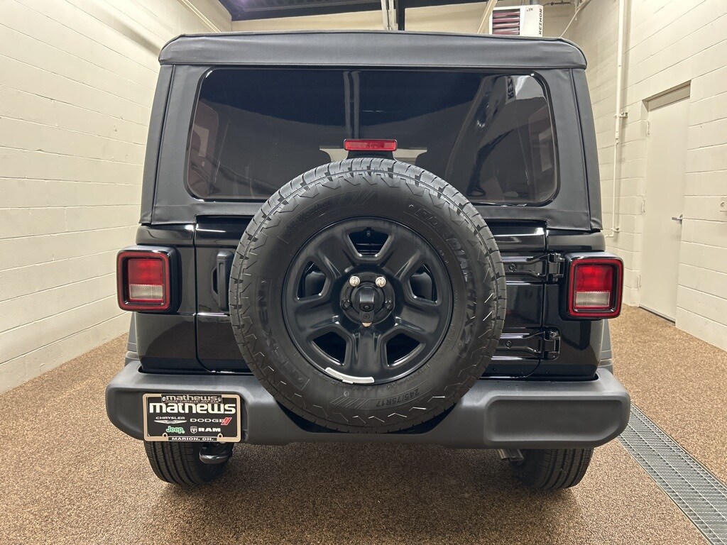 2025 Jeep Wrangler Sport photo 3