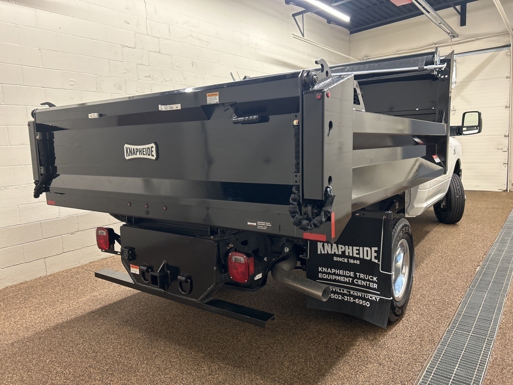New 2024 Ram 3500 Chassis Cab 3500 TRADESMAN CHASSIS REGULAR CAB 4X4 60' CA Pickup