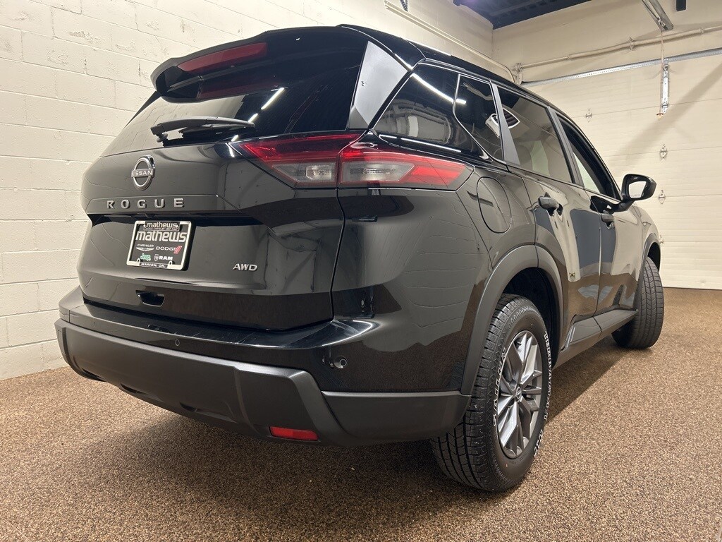 Used 2024 Nissan Rogue S SUV