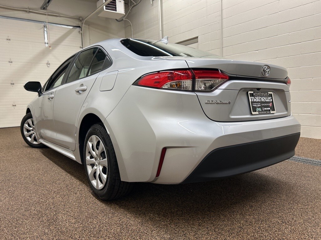 2024 Toyota Corolla LE photo 4