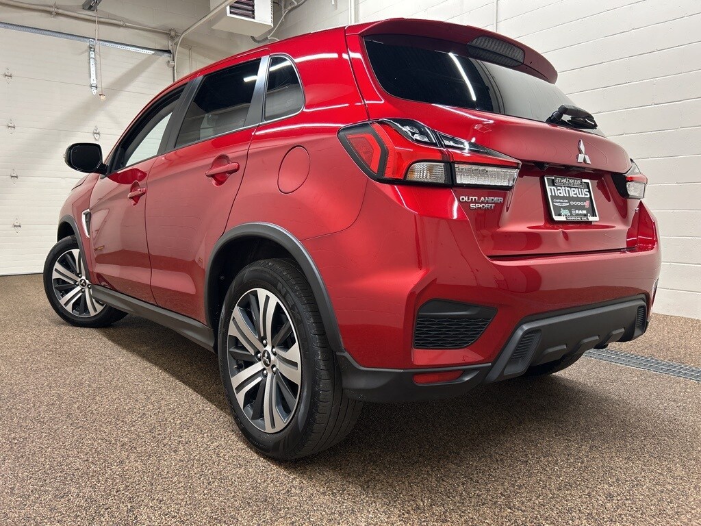 2024 Mitsubishi Outlander Sport ES LE SE photo 3
