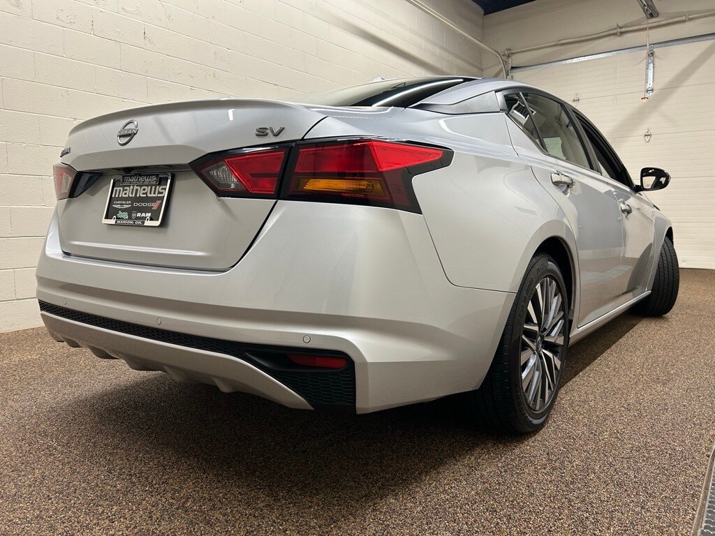 2023 Nissan Altima 2.5 SV photo 2