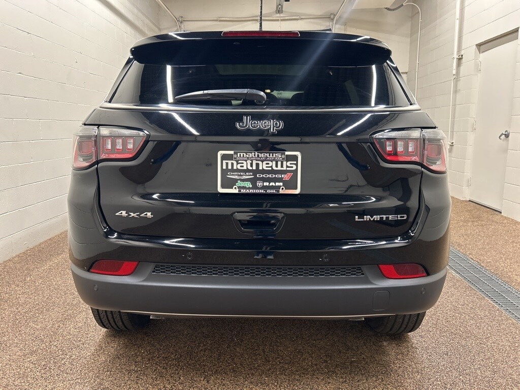 2024 Jeep Compass Limited photo 2