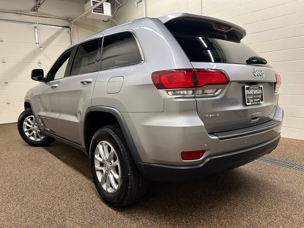 2021 Jeep Grand Cherokee Laredo X photo 3