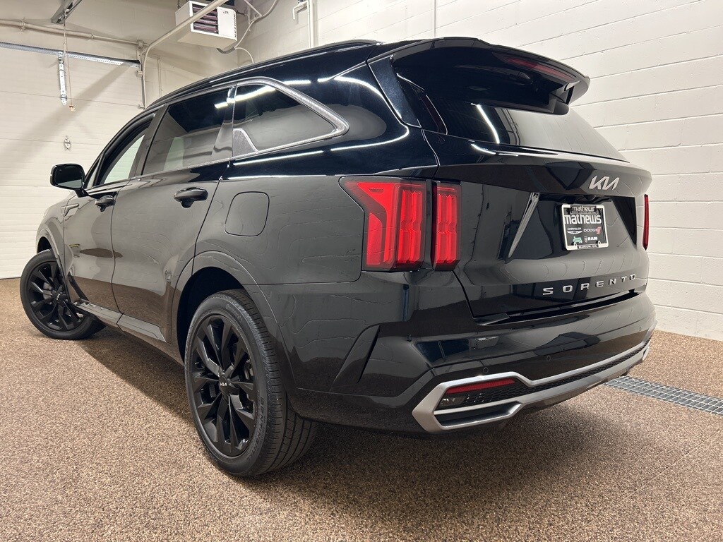 2022 Kia Sorento SX photo 3
