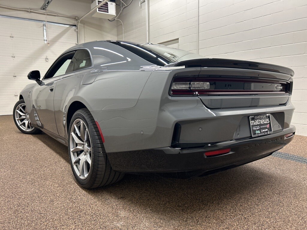 2025 Dodge Charger R/T Scat Pack photo 4