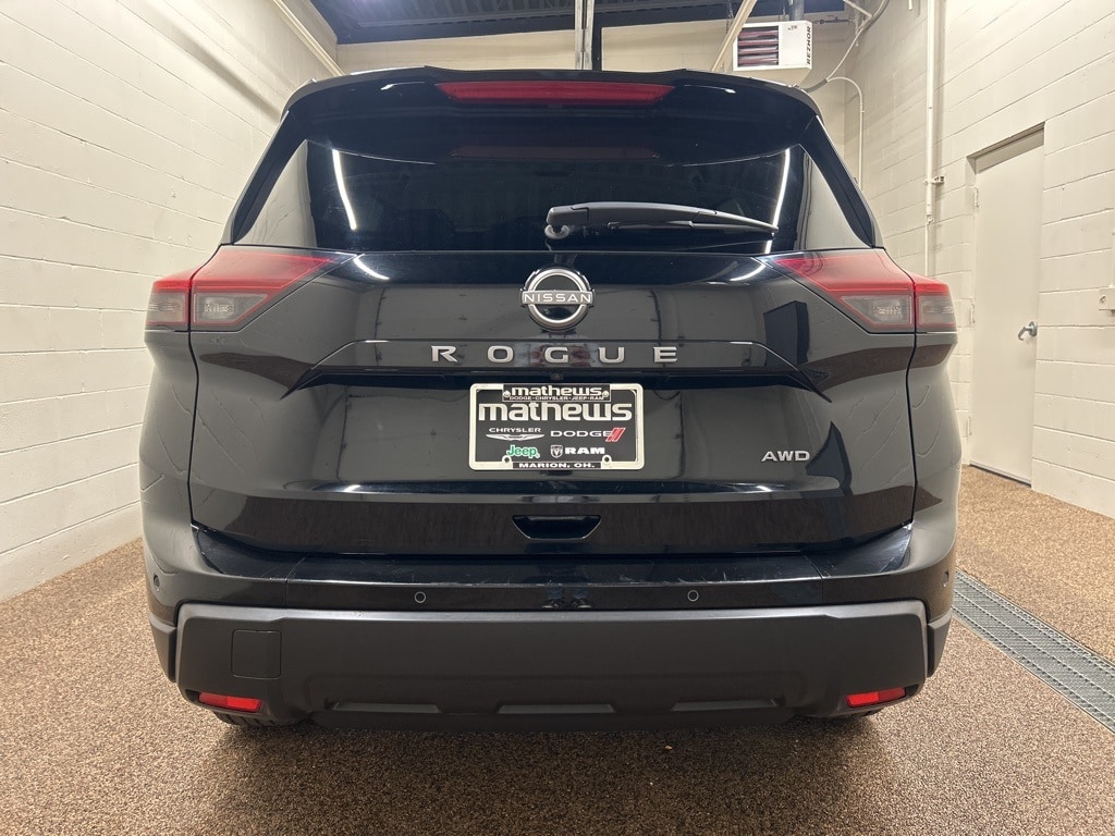 Used 2024 Nissan Rogue S SUV