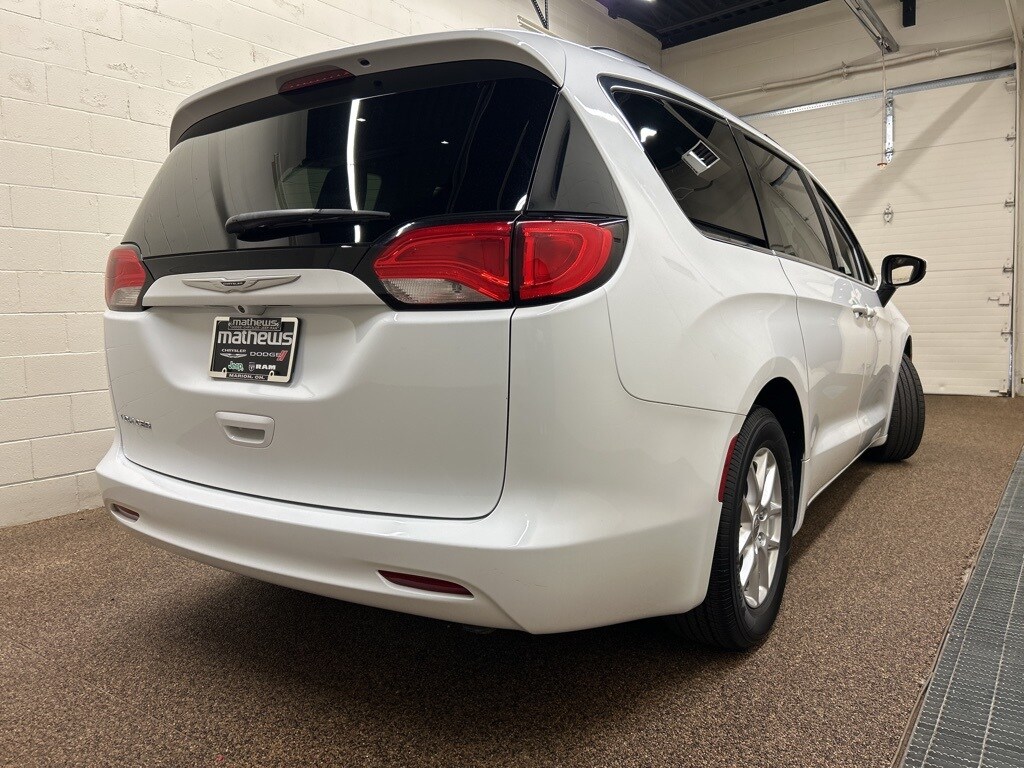 Used 2021 Chrysler Voyager LXI Minivan/Van