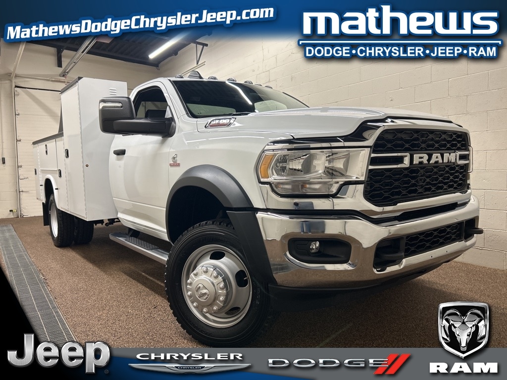 New 2024 Ram 5500 Chassis Cab 5500 TRADESMAN CHASSIS REGULAR CAB 4X4 84' CA Pickup