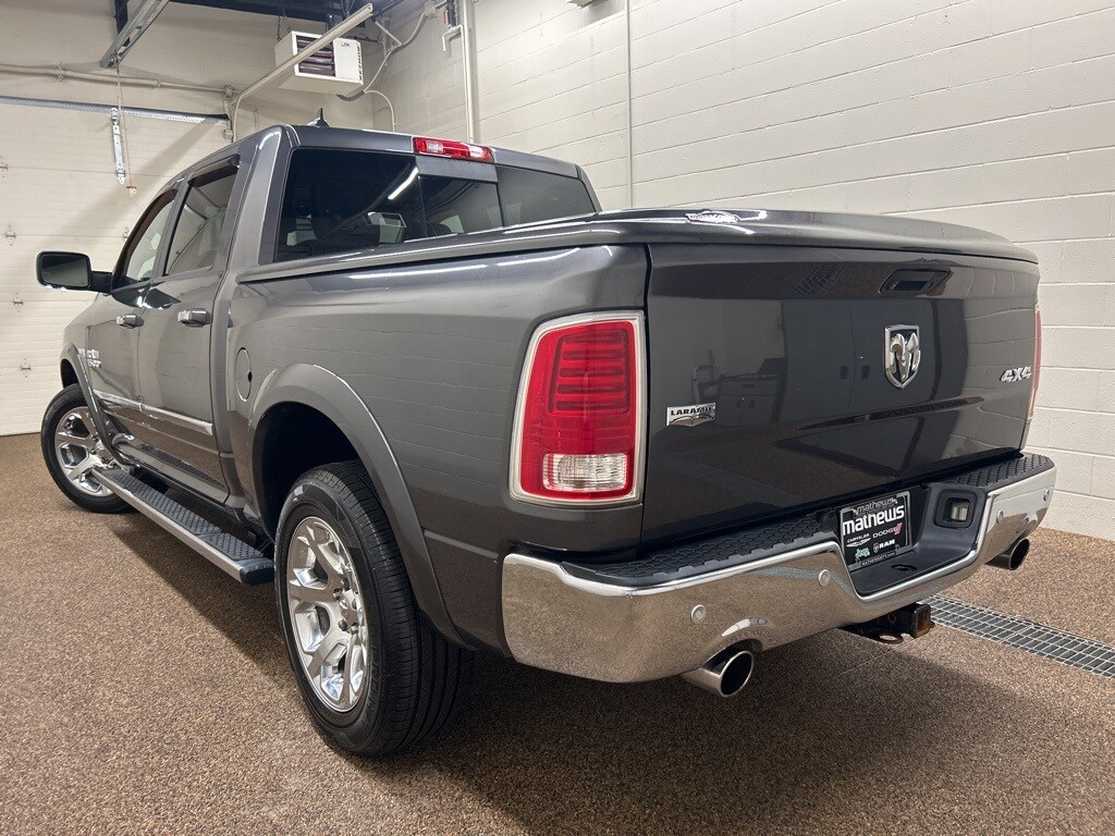 2015 Ram 1500 Laramie photo 3