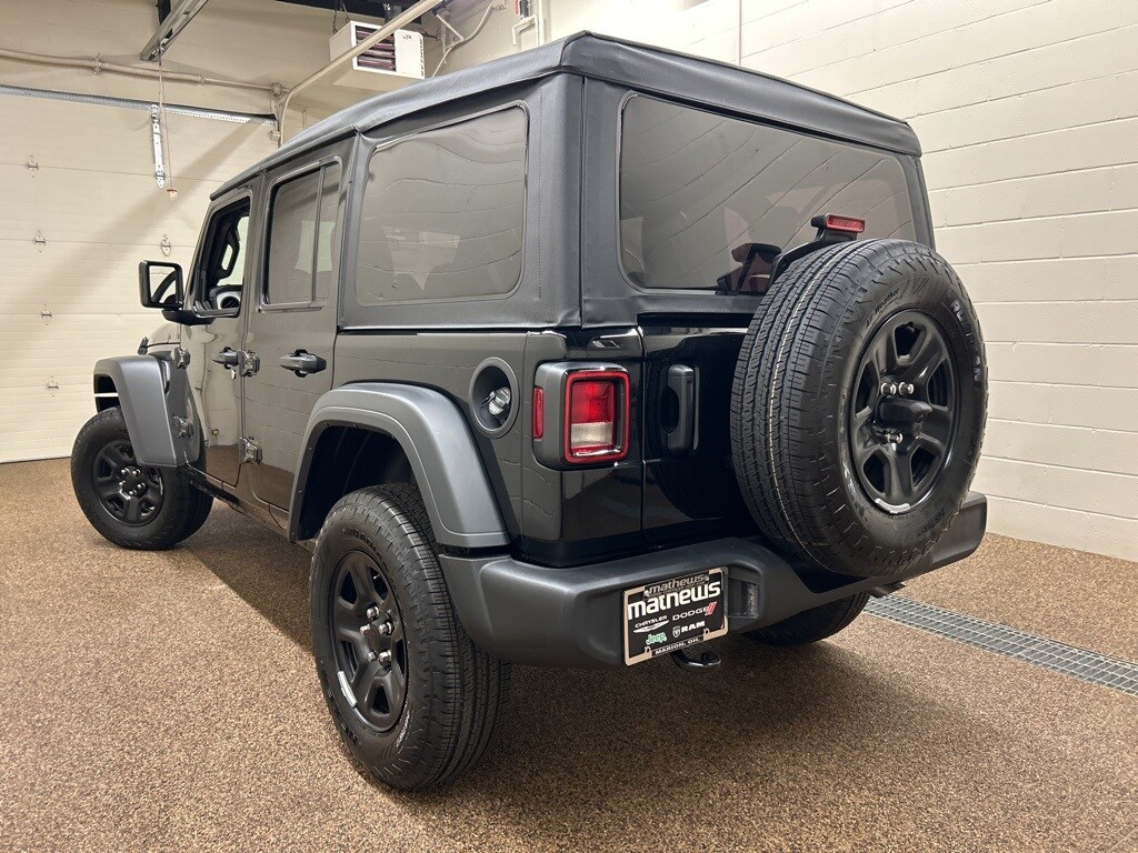 2025 Jeep Wrangler Sport photo 4