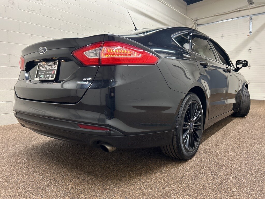 Used 2014 Ford Fusion SE Sedan