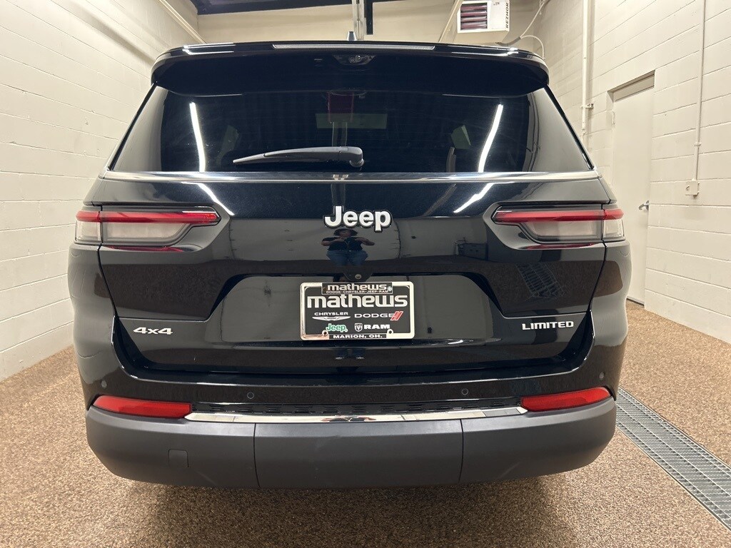 2024 Jeep Grand Cherokee Limited photo 2