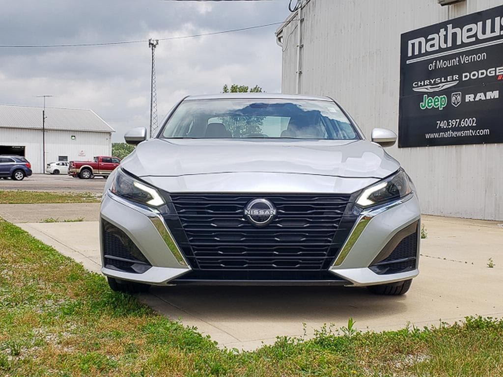 Used 2023 Nissan Altima SV with VIN 1N4BL4DV8PN362545 for sale in Mount Vernon, OH