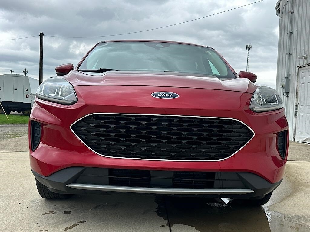 Used 2020 Ford Escape SE with VIN 1FMCU9G67LUC13021 for sale in Mount Vernon, OH