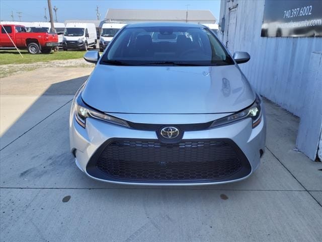 Used 2022 Toyota Corolla LE with VIN 5YFEPMAE3NP304794 for sale in Mount Vernon, OH