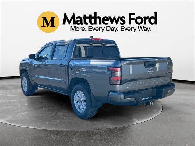 2022 Nissan Frontier SV photo 3