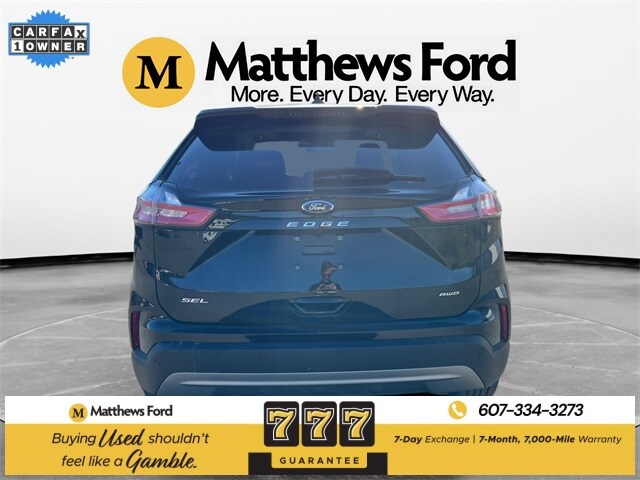 2022 Ford Edge SEL photo 4