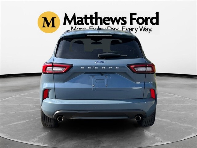 2023 Ford Escape ST-Line photo 4