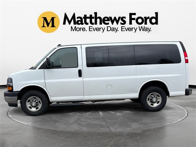 2020 Chevrolet Express 3500 LT Passenger Van photo 2