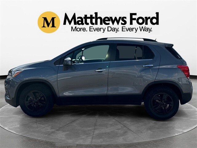 2019 Chevrolet Trax LT photo 2