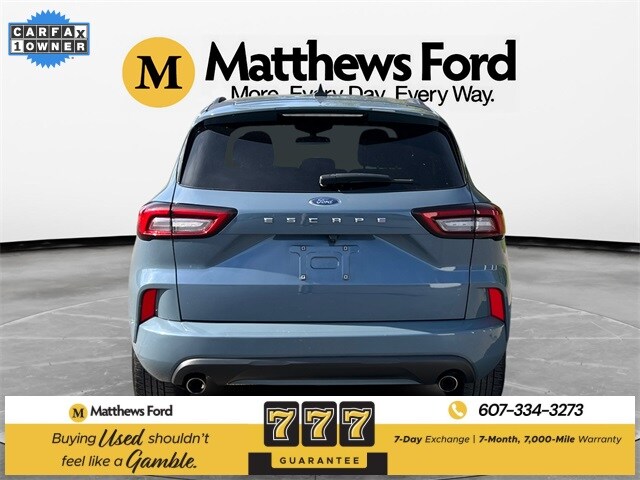 2023 Ford Escape ST-Line photo 4
