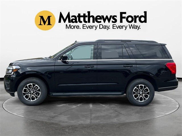 2024 Ford Expedition XLT photo 2