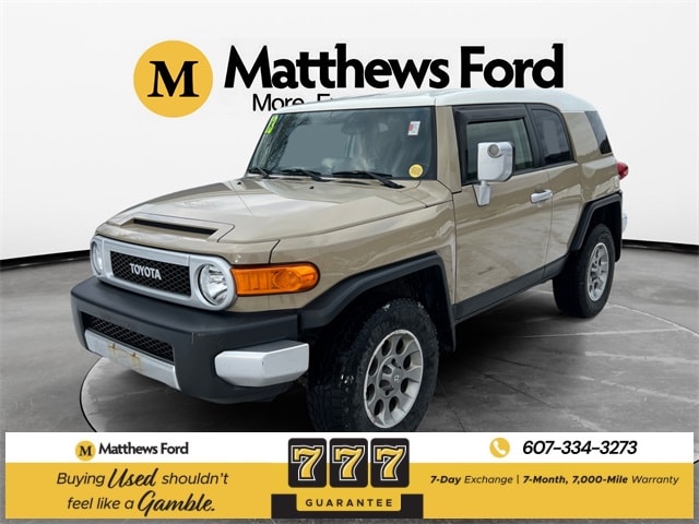 2013 Toyota FJ Cruiser Base's photo