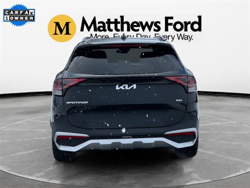 Used 2025 Kia Sportage EX SUV