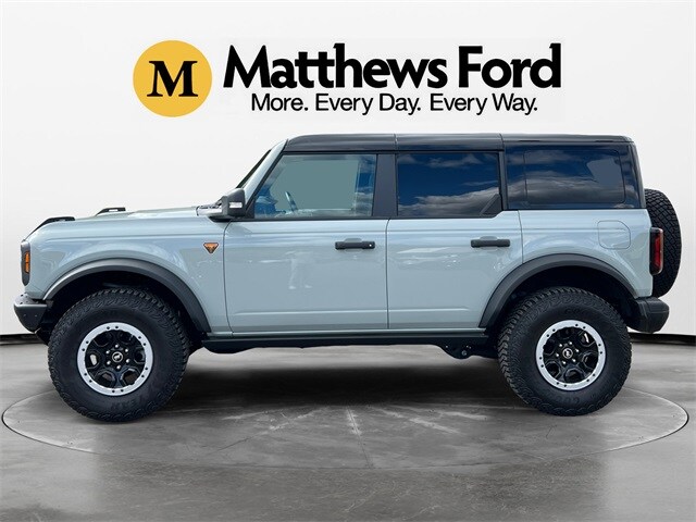 2024 Ford Bronco Badlands photo 2