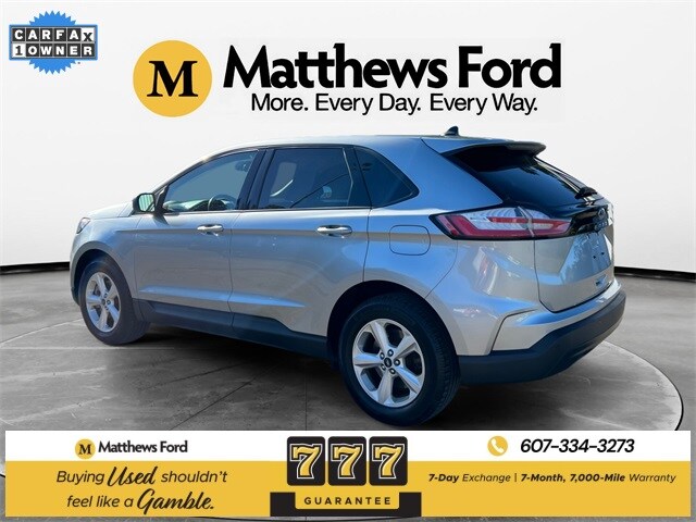 2021 Ford Edge SE photo 3