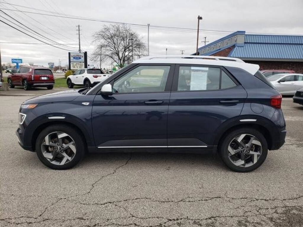 Used 2022 Hyundai Venue Limited SUV