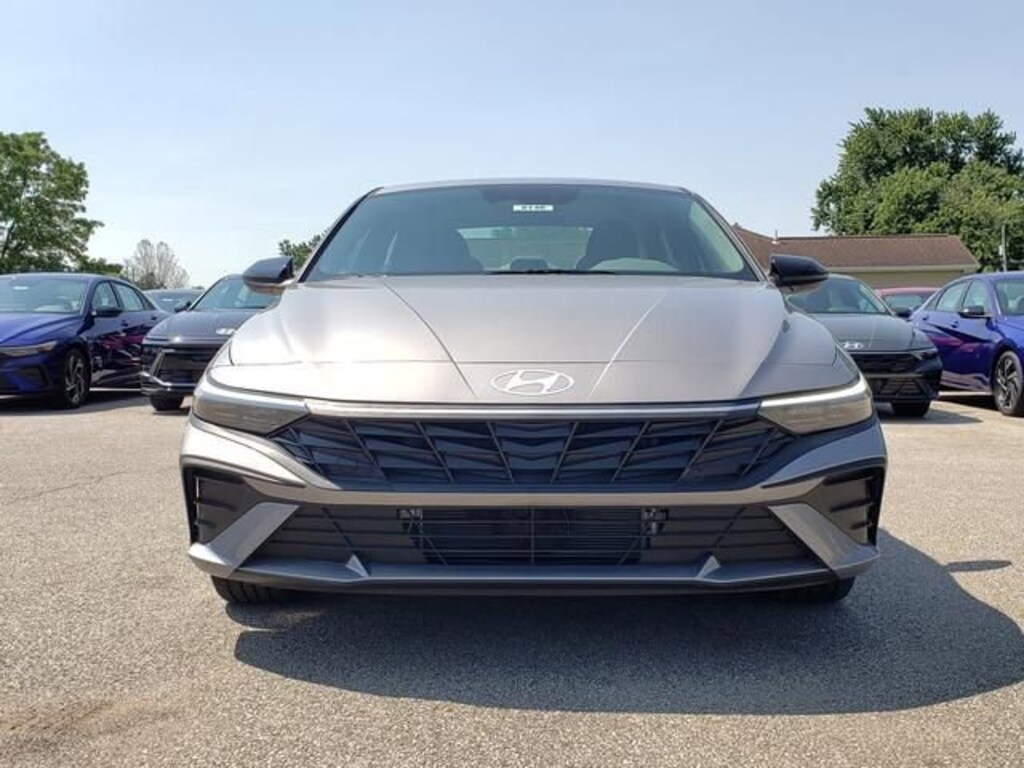 Used 2025 Hyundai Elantra Hybrid SEL Sport Sedan
