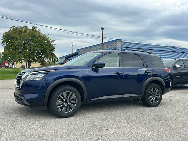 Used 2025 Nissan Pathfinder SV SUV