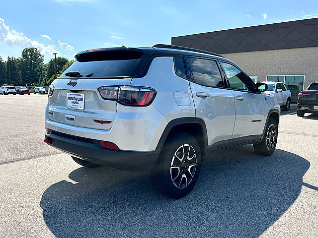 Used 2025 Jeep Compass Trailhawk SUV