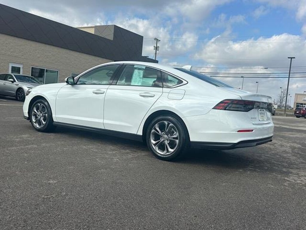 Used 2024 Honda Accord EX Sedan